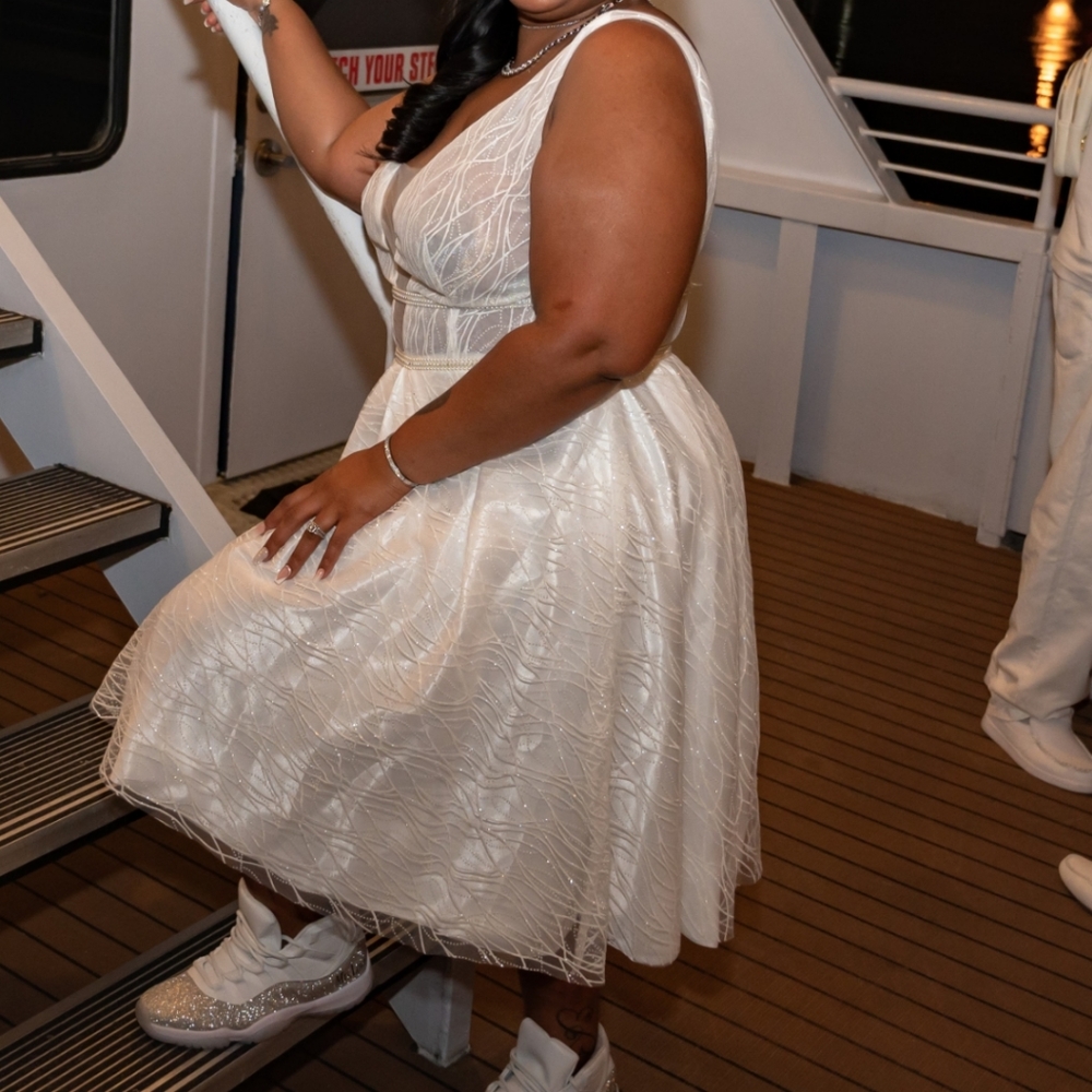 Sparkly A Line Wedding Dress White Sequined Backless Boho Glitter Bride